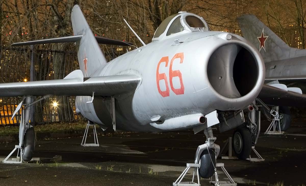 Mikoyan-Gurevich MiG-17 - War Wings Daily