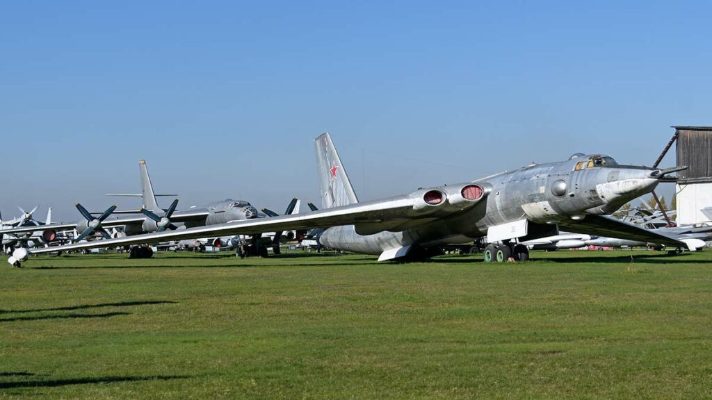 Myasishchev M-4 / 3M (Bison)