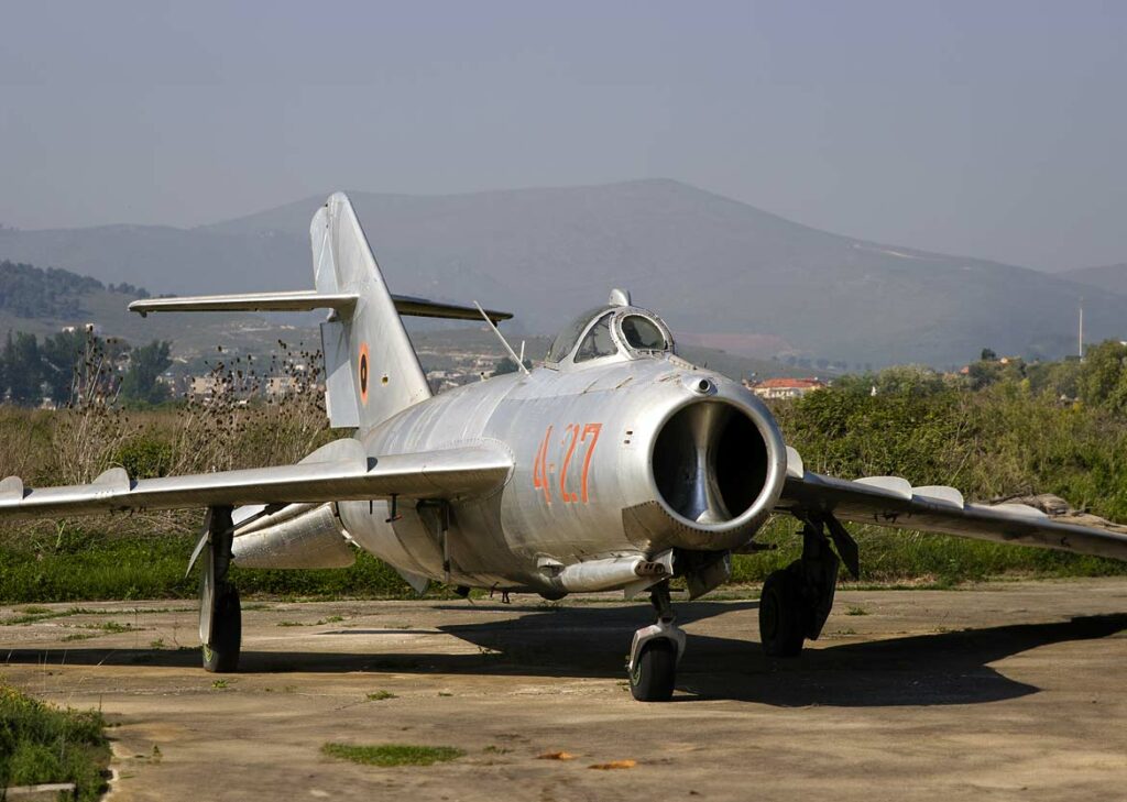 Shenyang (AVIC) J-5 (Fresco)