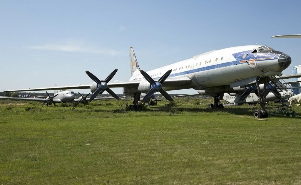 Tupolev Tu-126 (Moss)