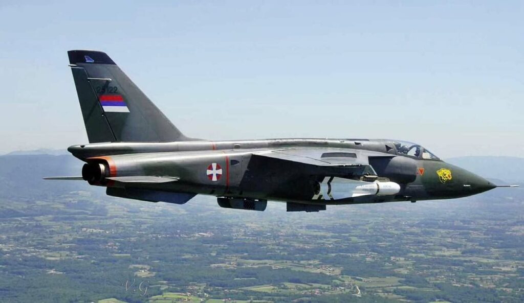 Avioane IAR 93 Vultur