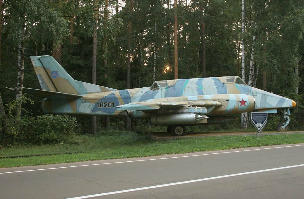 Ilyushin IL-102 - War Wings Daily