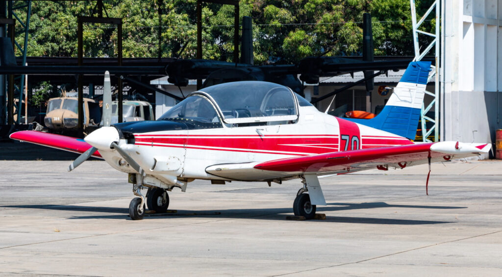 ENAER T-35 Pillán (Volcano)