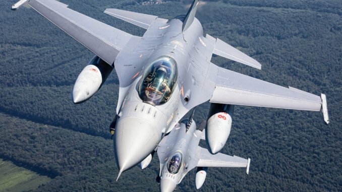 The air war in Ukraine: the arrival of American F-16s