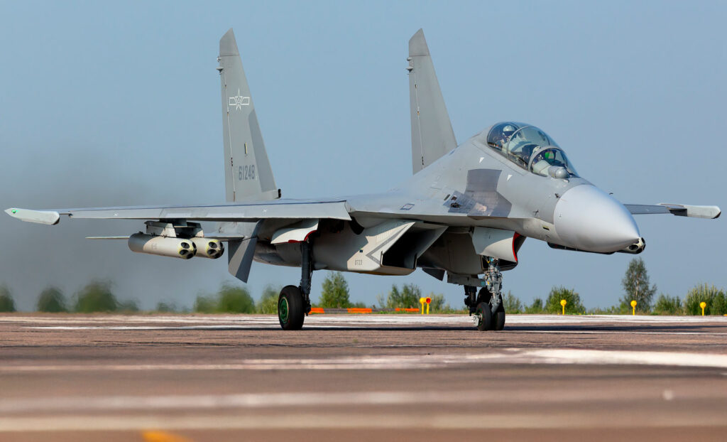 Shenyang (AVIC) J-16 (Red Eagle)