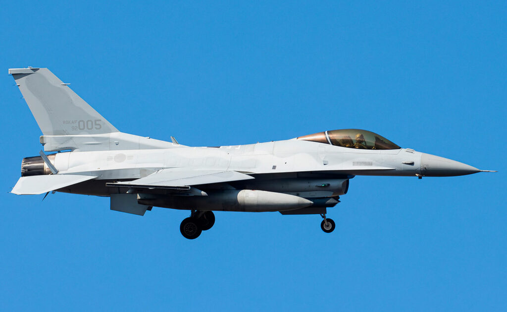 South Korean F-16s accidentally bomb a civilian area