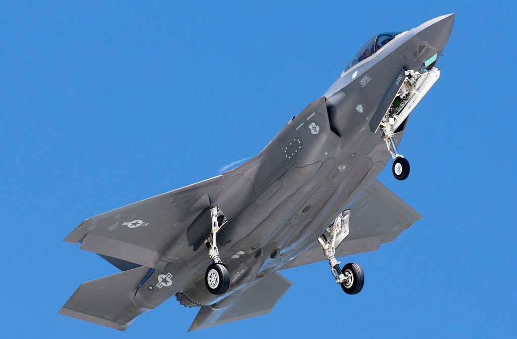 Ottawa questions purchase of Lockheed Martin F-35s