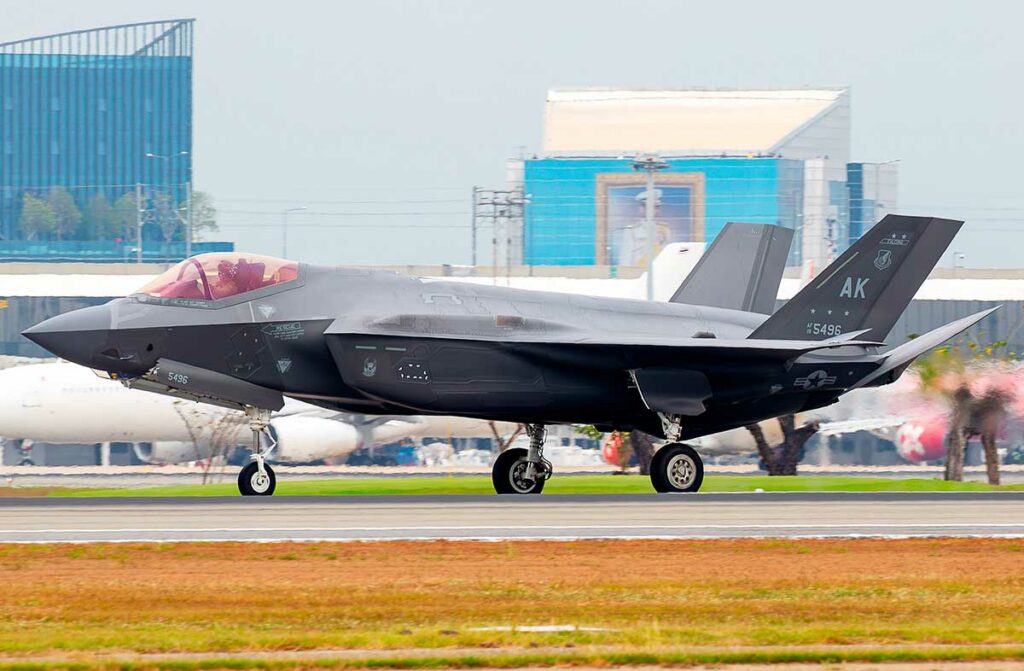 AI in fighter jet weapons: legal and ethical issues