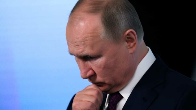 Poutine Russia's economic collapse dictates Putin's attacks