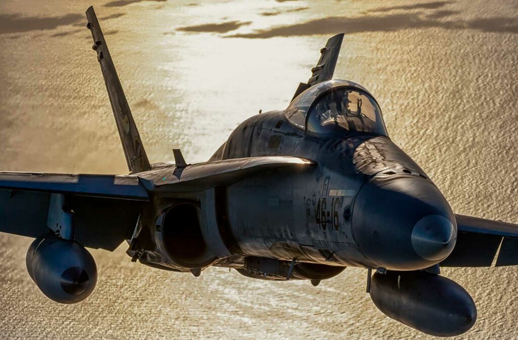 Coordination of air-to-ground attacks by fighter pilots