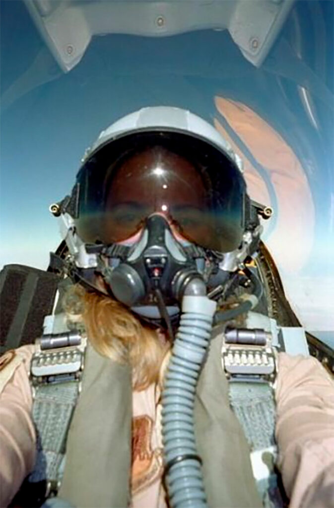 Close-range combat training for fighter pilots