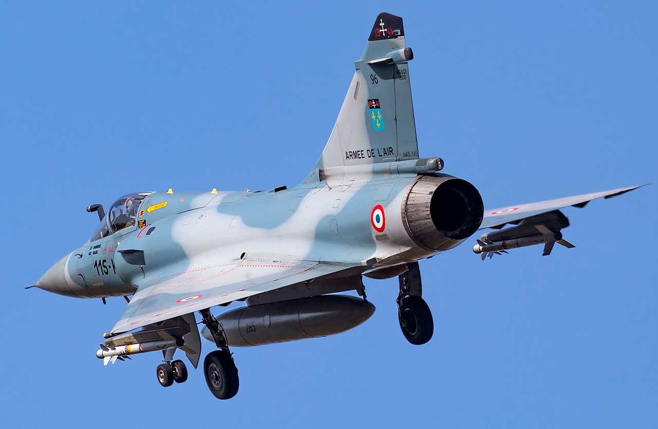 Crash of a Mirage 2000-5: a rare accident under investigation