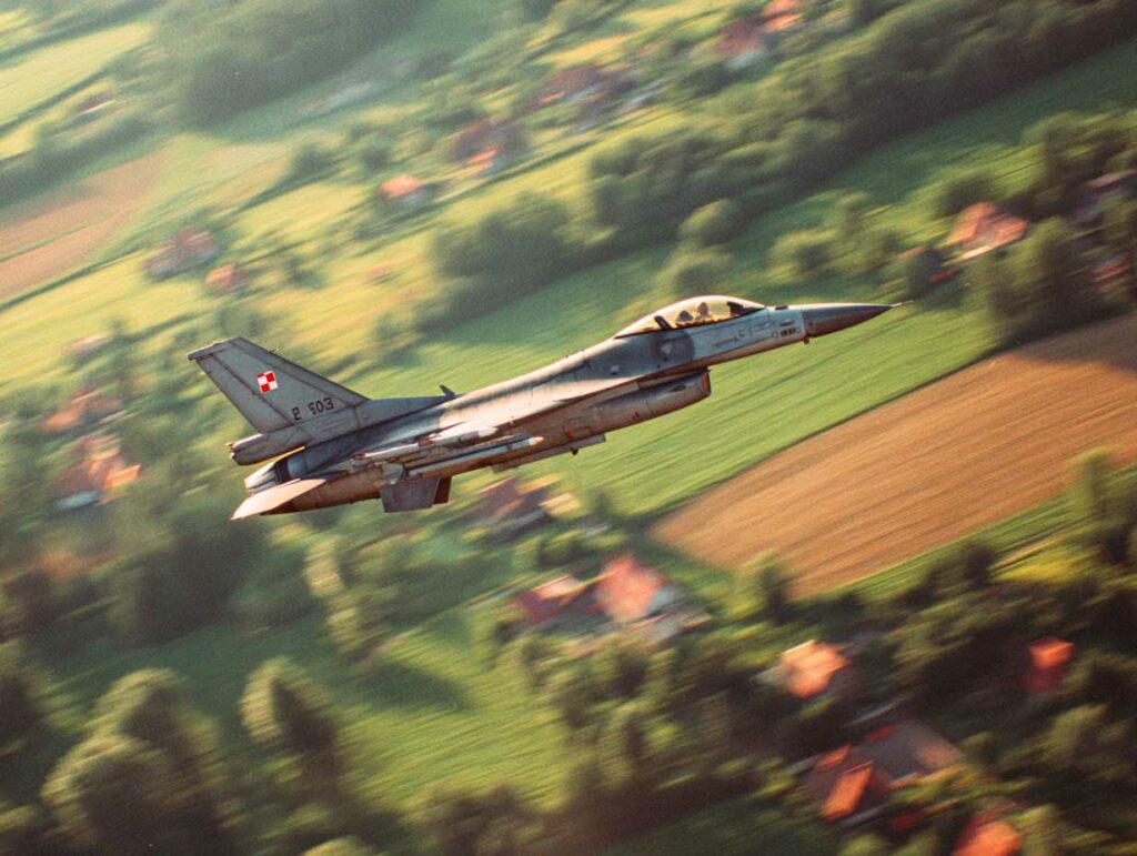 Poland shoots down Russian drones: a turning point for NATO?