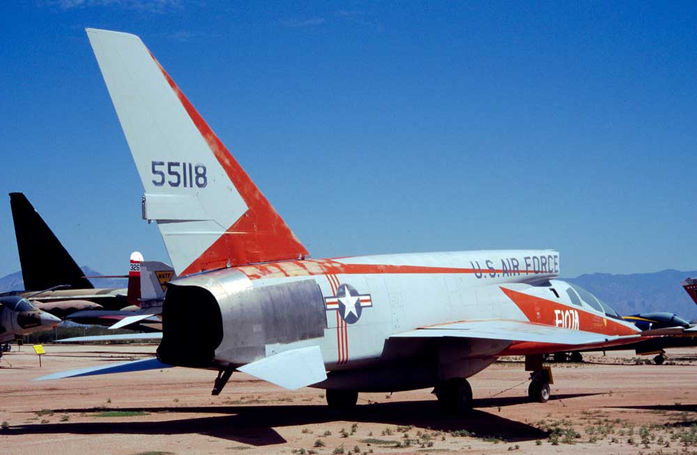 The bold gamble of the YF-107: the VAID dorsal air intake