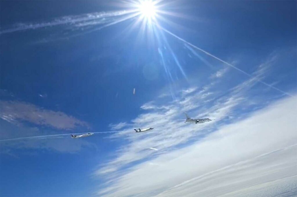 Chinese H-6N Appears Carrying JL-1 Under J-20 Escort